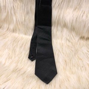DKNY Tie Black White